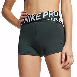 Nike | Shorts | Nike Pro Intertwist 3 